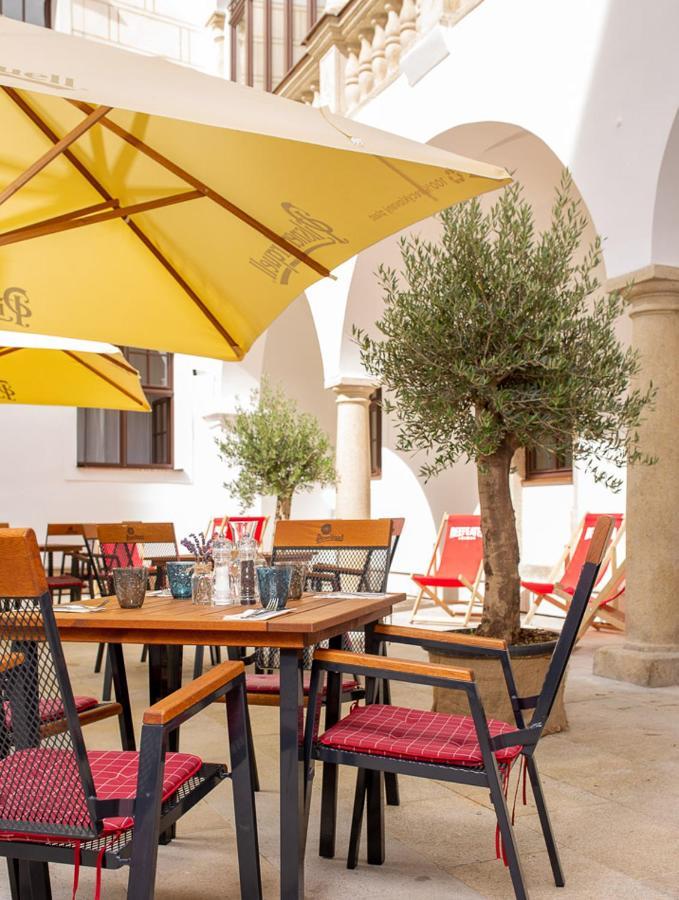 Zámek Hotel *